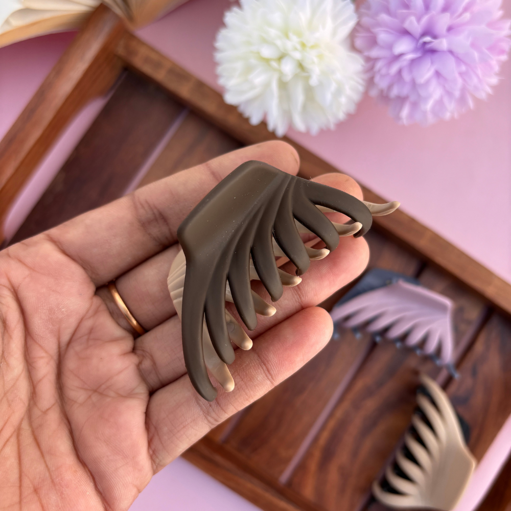 Dual Colour Lined Hair Claw - Medium