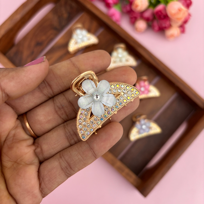 Elegant D-Shape Flower Metal Claw – Medium