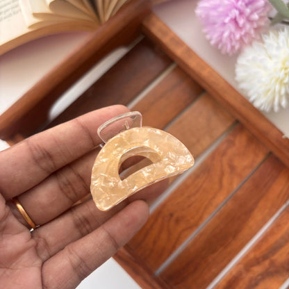 D Shape Marble Finish Hair Claw - Medium