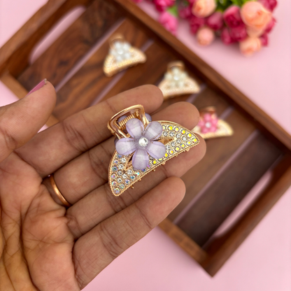 Elegant D-Shape Flower Metal Claw – Medium