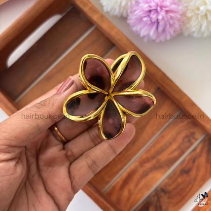 Glossy Petal Gold-Trim Flower Hair Claw – Medium