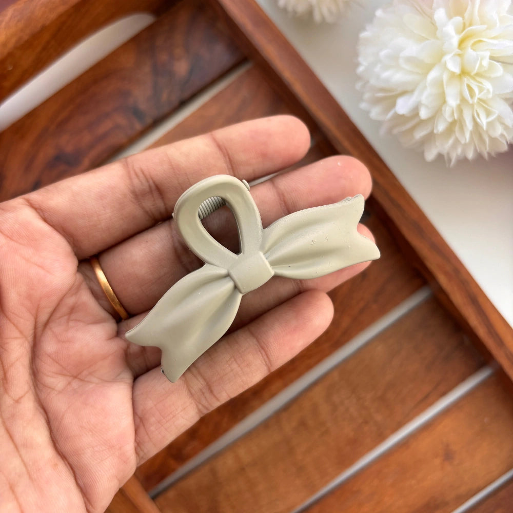 🎀 Pastel Bow Hair Claw – Medium