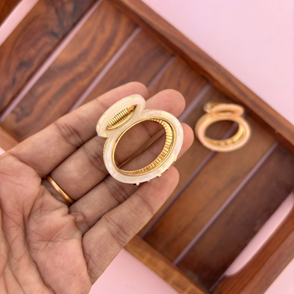 Circle Metal Hair Claw Marble Finish - Medium
