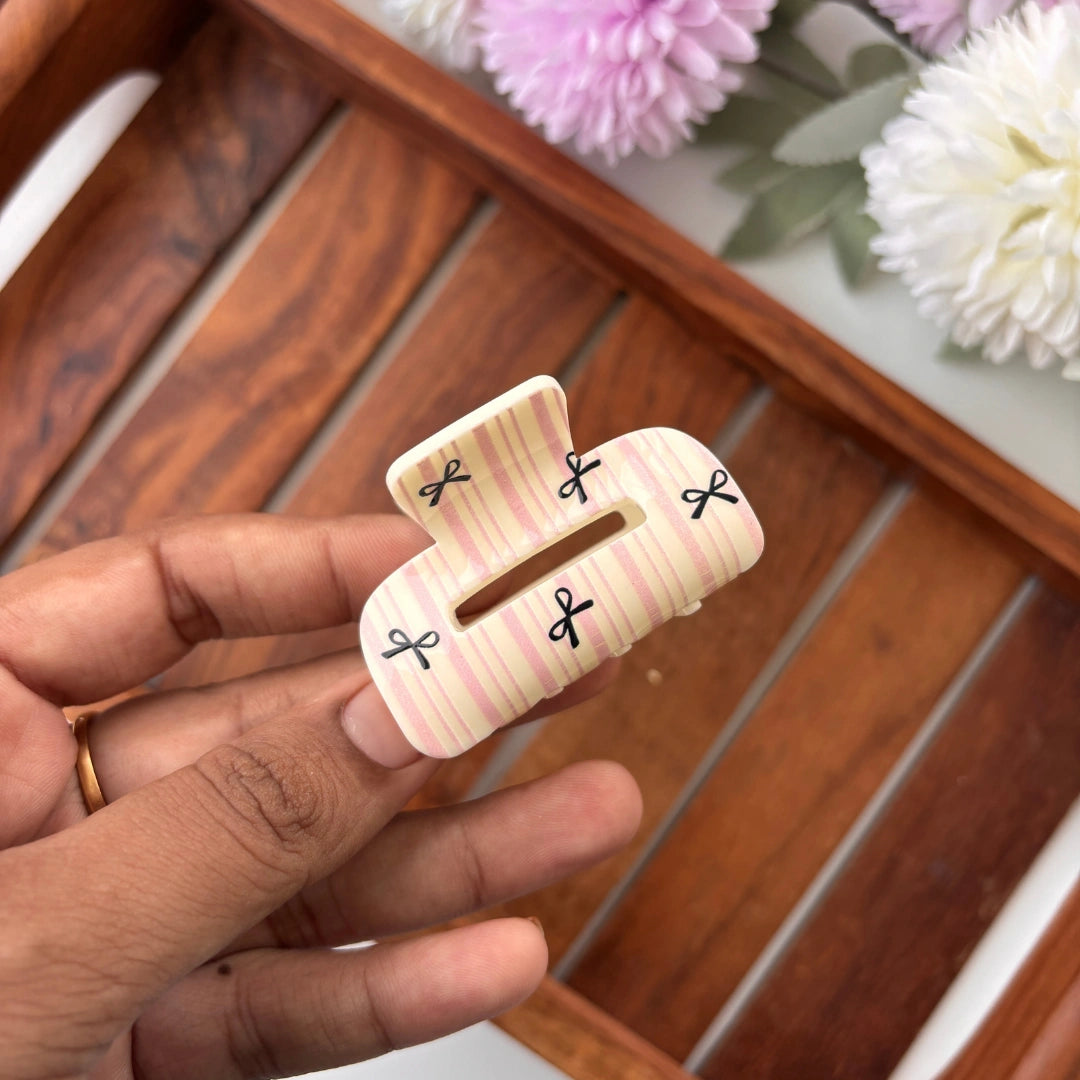 Pastel Bow Printed Hair Claw – Medium