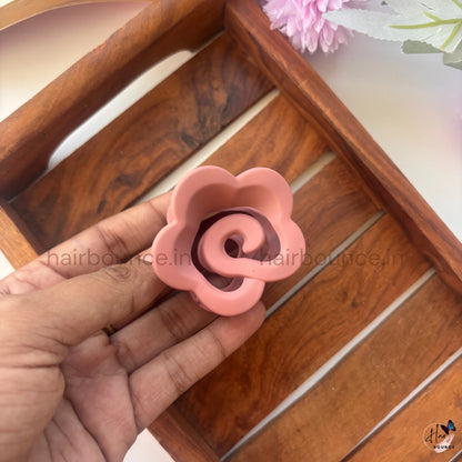 Bloom Twist Flower Hair Claw – Medium