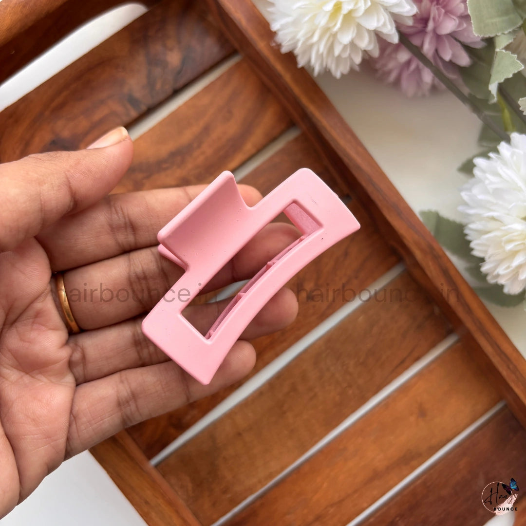 Minimalist Rectangle Hair Claw – Medium