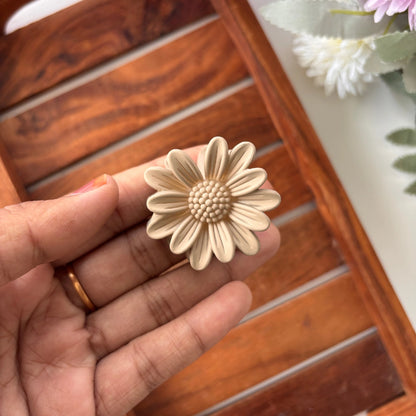 Bright Shades Sunflower Hair Claw - Small