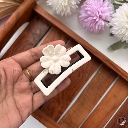 Dual-Colour Seeded Flower Rectangle Hair Claw – Medium