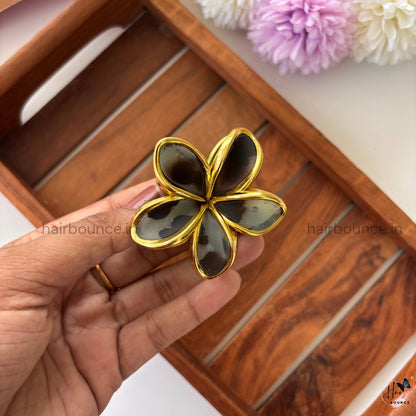Glossy Petal Gold-Trim Flower Hair Claw – Medium