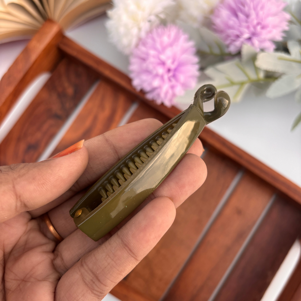 Classic Banana Hair Clip - Medium