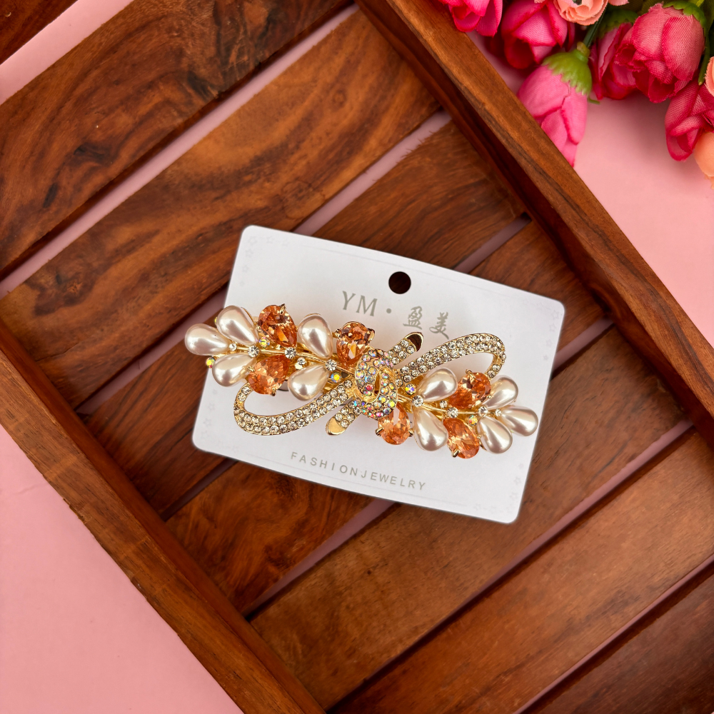 Knotted Pearl Stone Center Clip