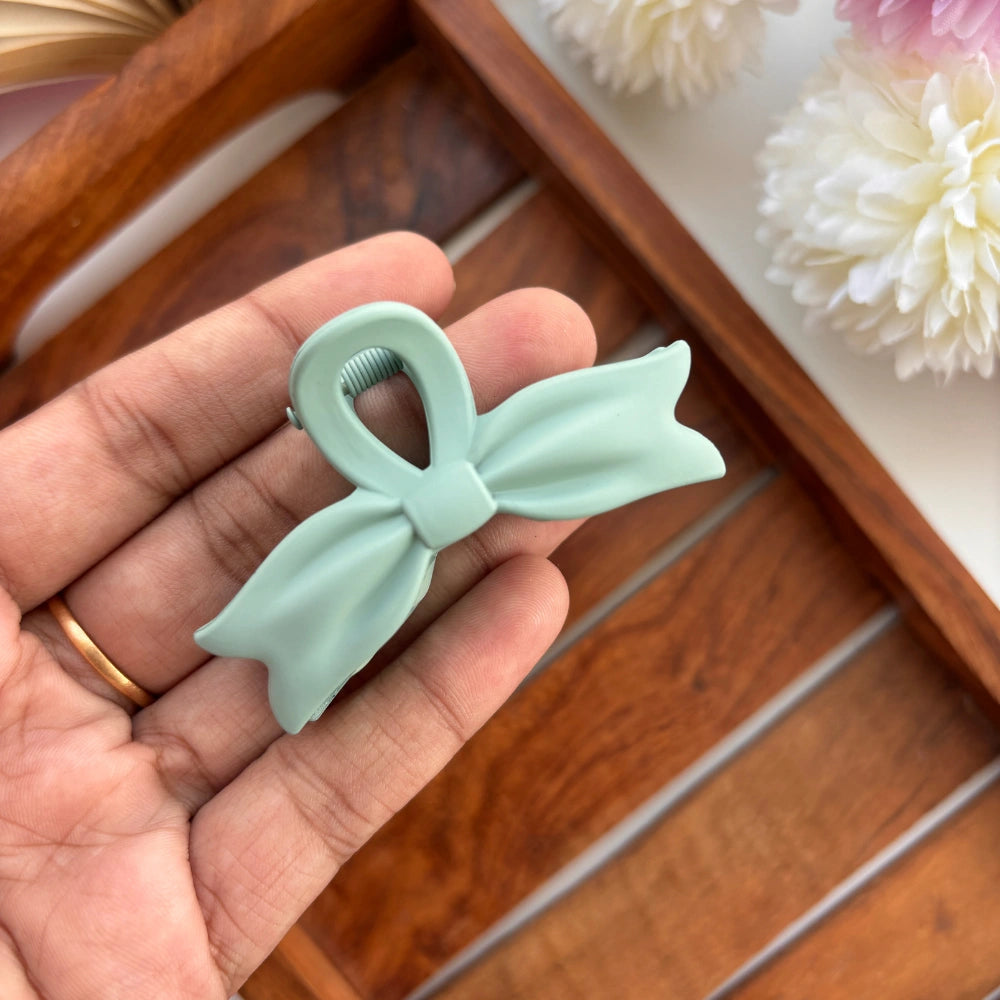 🎀 Pastel Bow Hair Claw – Medium