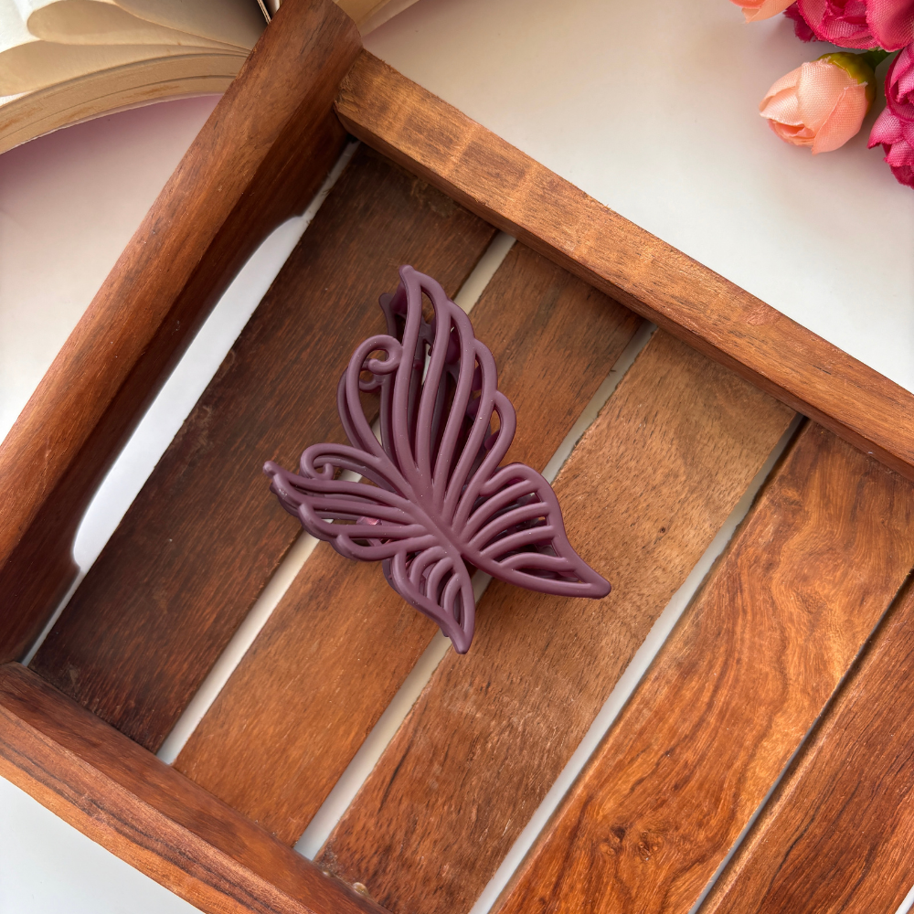 Lined Butterfly Hair Claw - Medium