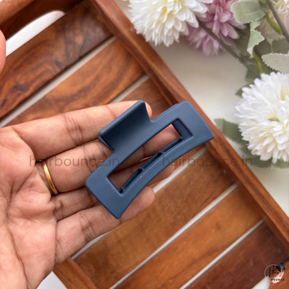 Minimalist Rectangle Hair Claw – Medium