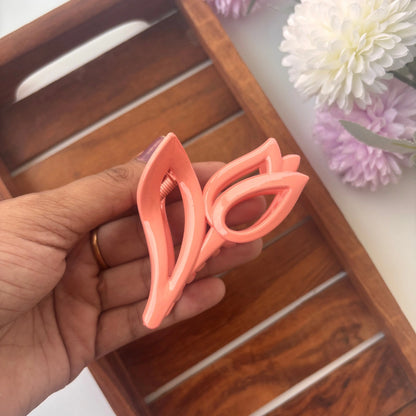 Minimal Tulip Petal Hair Claw – Medium