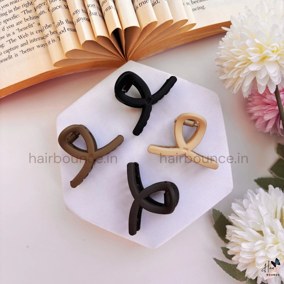 Minimal Loop Matte Mini Hair Claw – Small