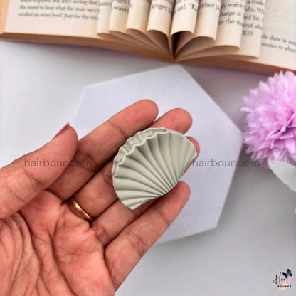 Nude Shade Shell Hair Claw – Small