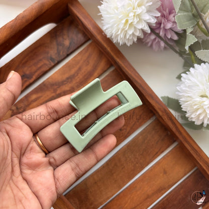 Minimalist Rectangle Hair Claw – Medium