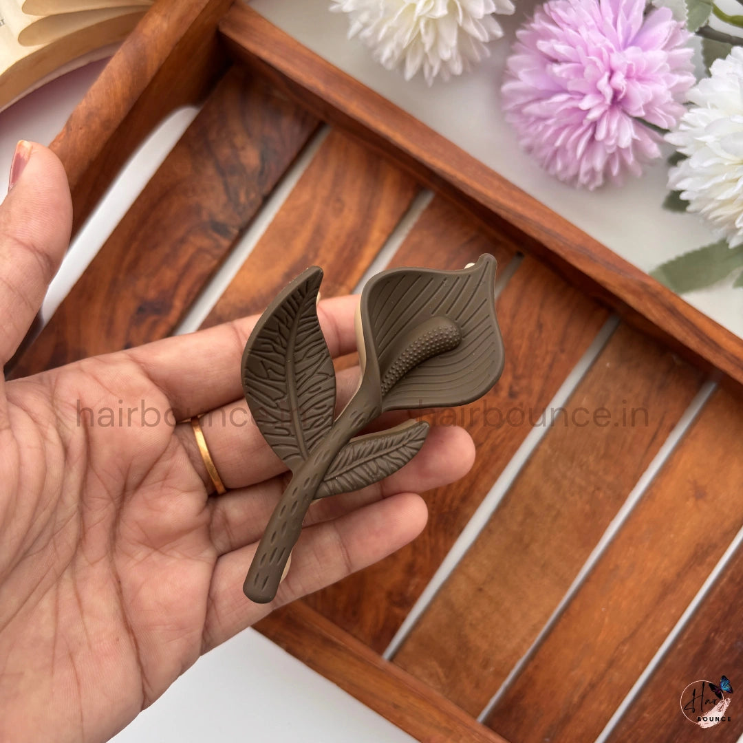 Dual-Colour Calla Leaf Hair Claw – Large