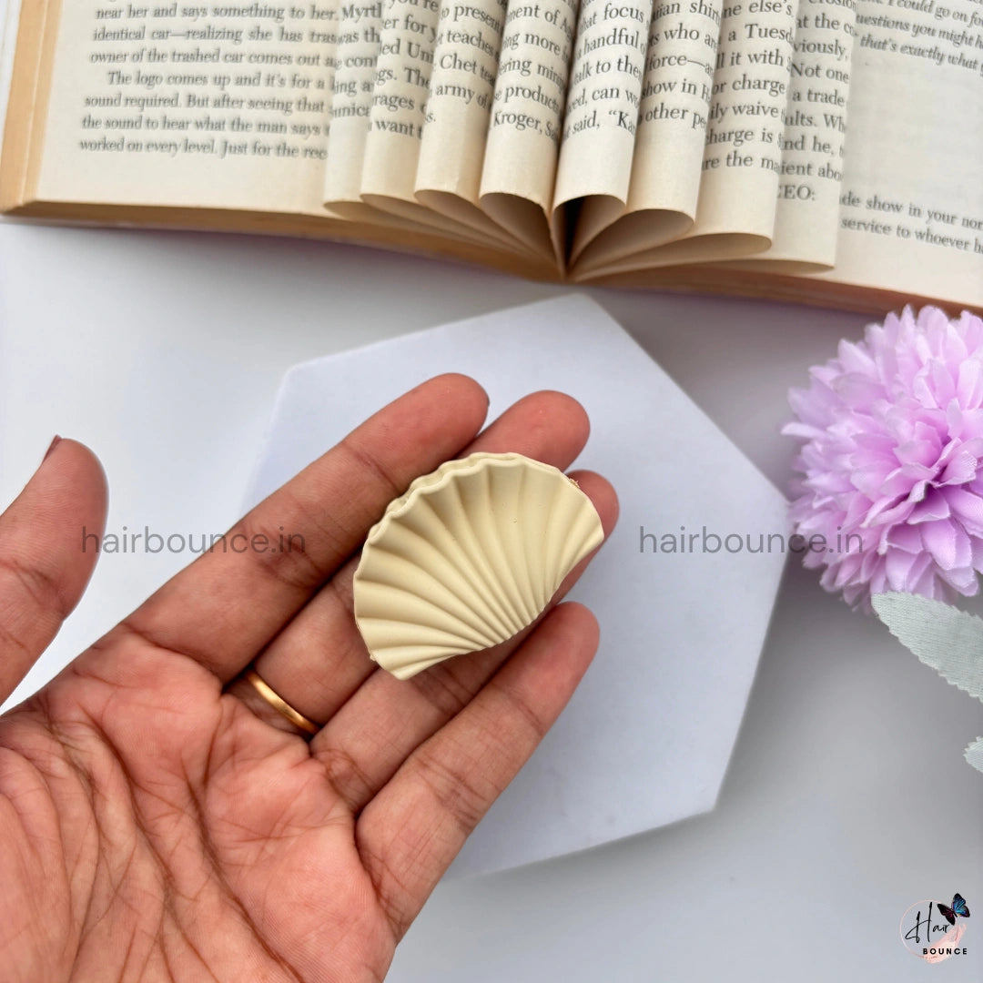Nude Shade Shell Hair Claw – Small