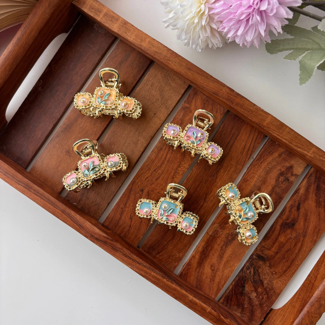 Royal Pastel Pearl Hair Claw – Medium