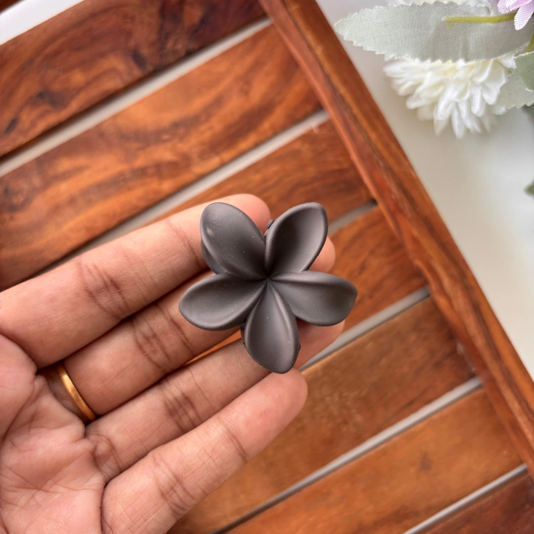 Bright Shades Lilly Flower Hair Claw - Small