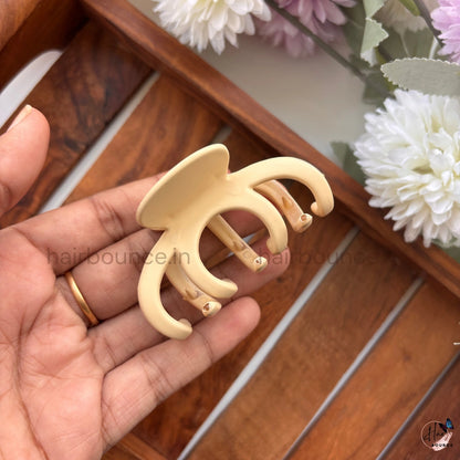 Matte Crown Hair Claw – Medium