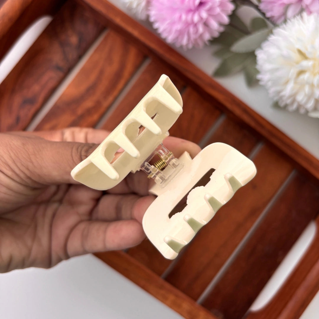 Cartoon Animal Printed Hair Claw – Medium