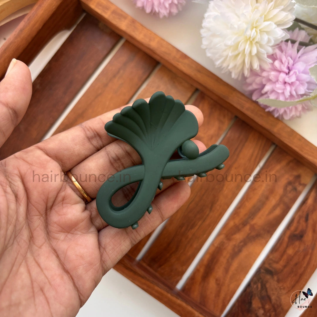 Ginkgo Grace Hair Claw for Women – Medium