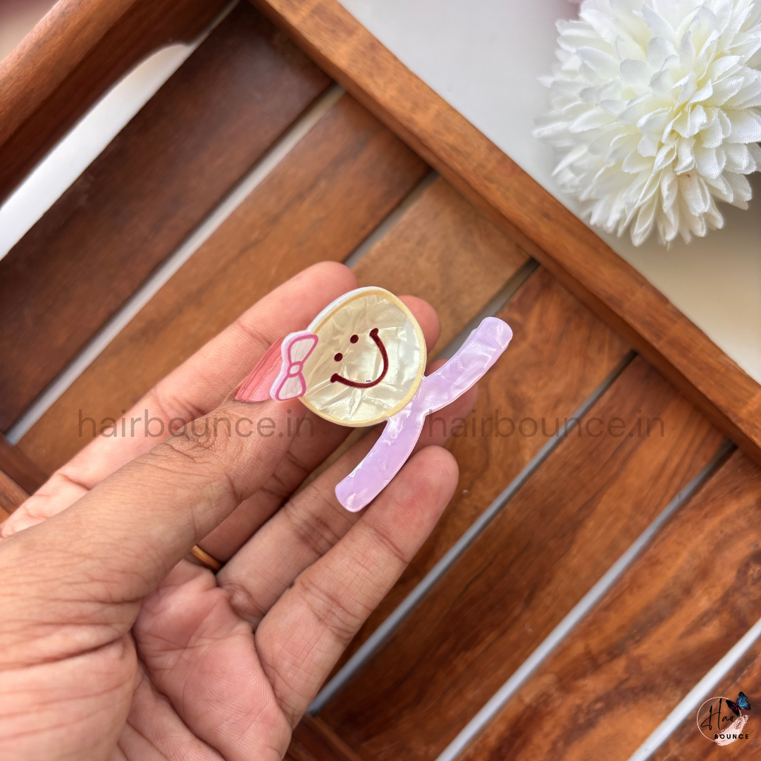 Dreamy Pastel Smiley Cartoon Hair Claw – Small