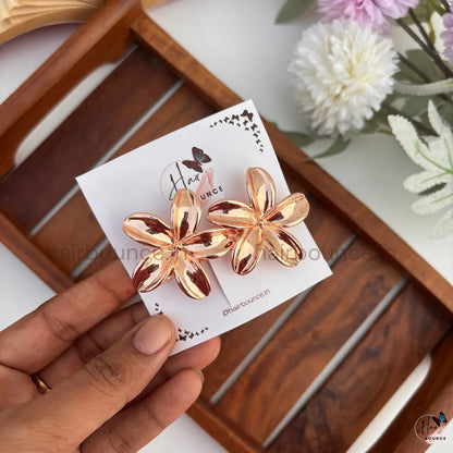 Glossy Metallic Floral Center Hair Clip