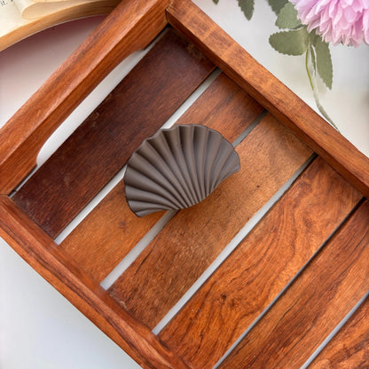 SeaShell Matte Hair Claw – Medium 🐚✨