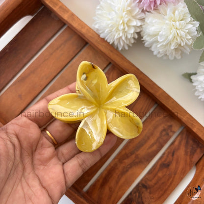 Marble Finish Flower Hair Claw – Large
