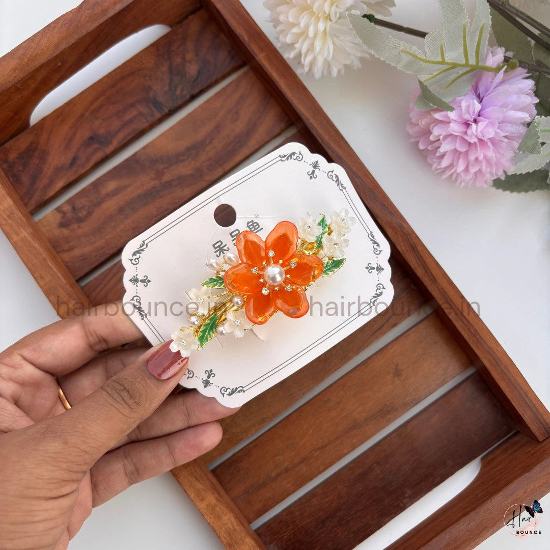 Radiant Blossom Pearl Hair Barrette – Elegant Floral Clip