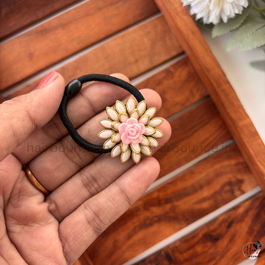 Blush Rose Kundan Hair Tie