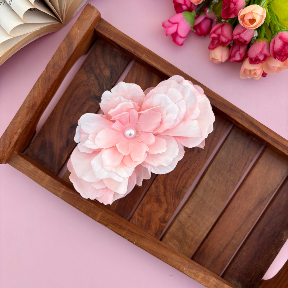 Pearl Petal Hair Claw – Large
