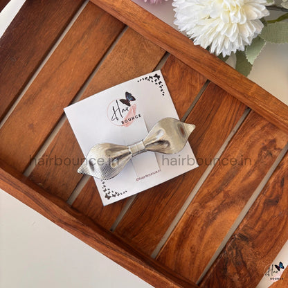 Sleek Luxe Metallic Bow Hair Clip – Minimal Glam Edition