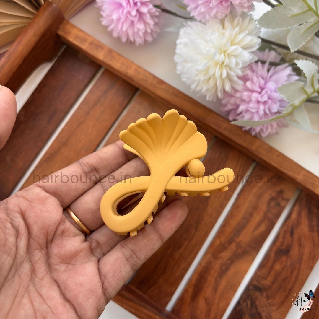 Ginkgo Grace Hair Claw for Women – Medium