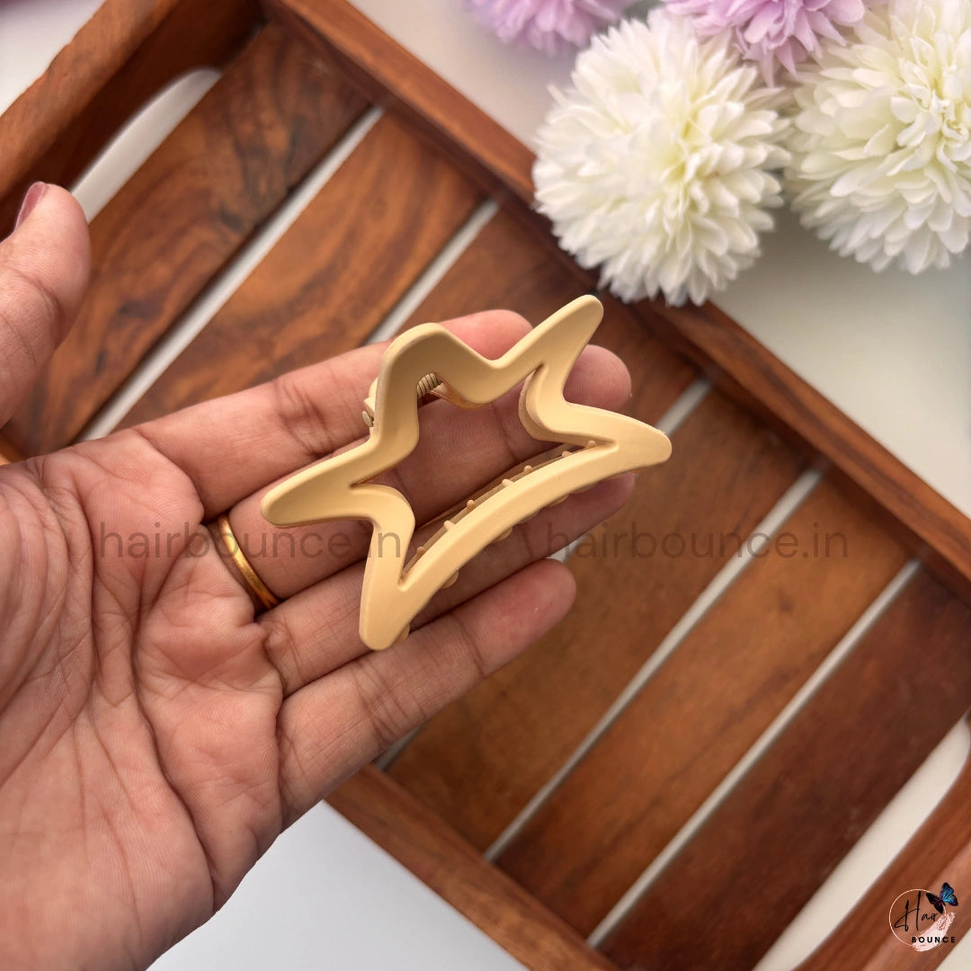 Matte Neutral Star Outline Hair Claw – Medium