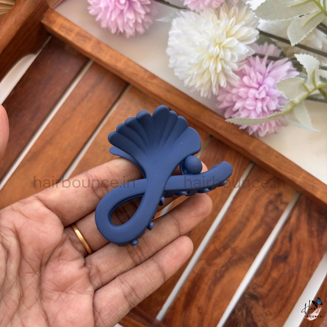 Ginkgo Grace Hair Claw for Women – Medium