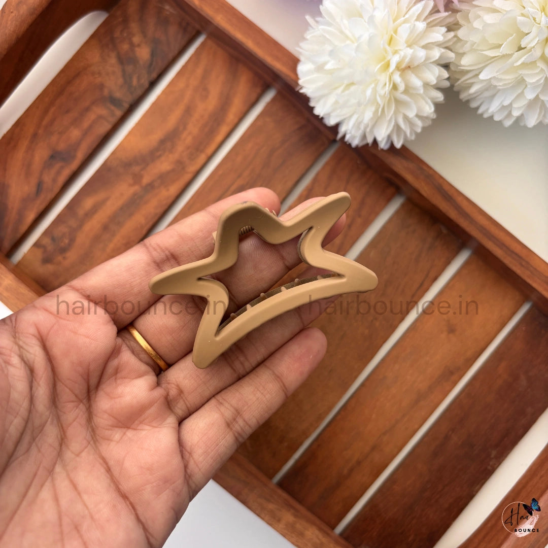 Matte Neutral Star Outline Hair Claw – Medium