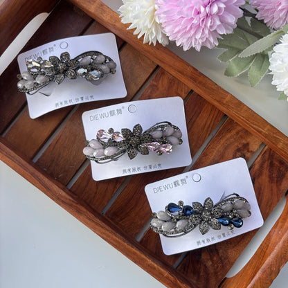 Premium Flower Black Center Clip