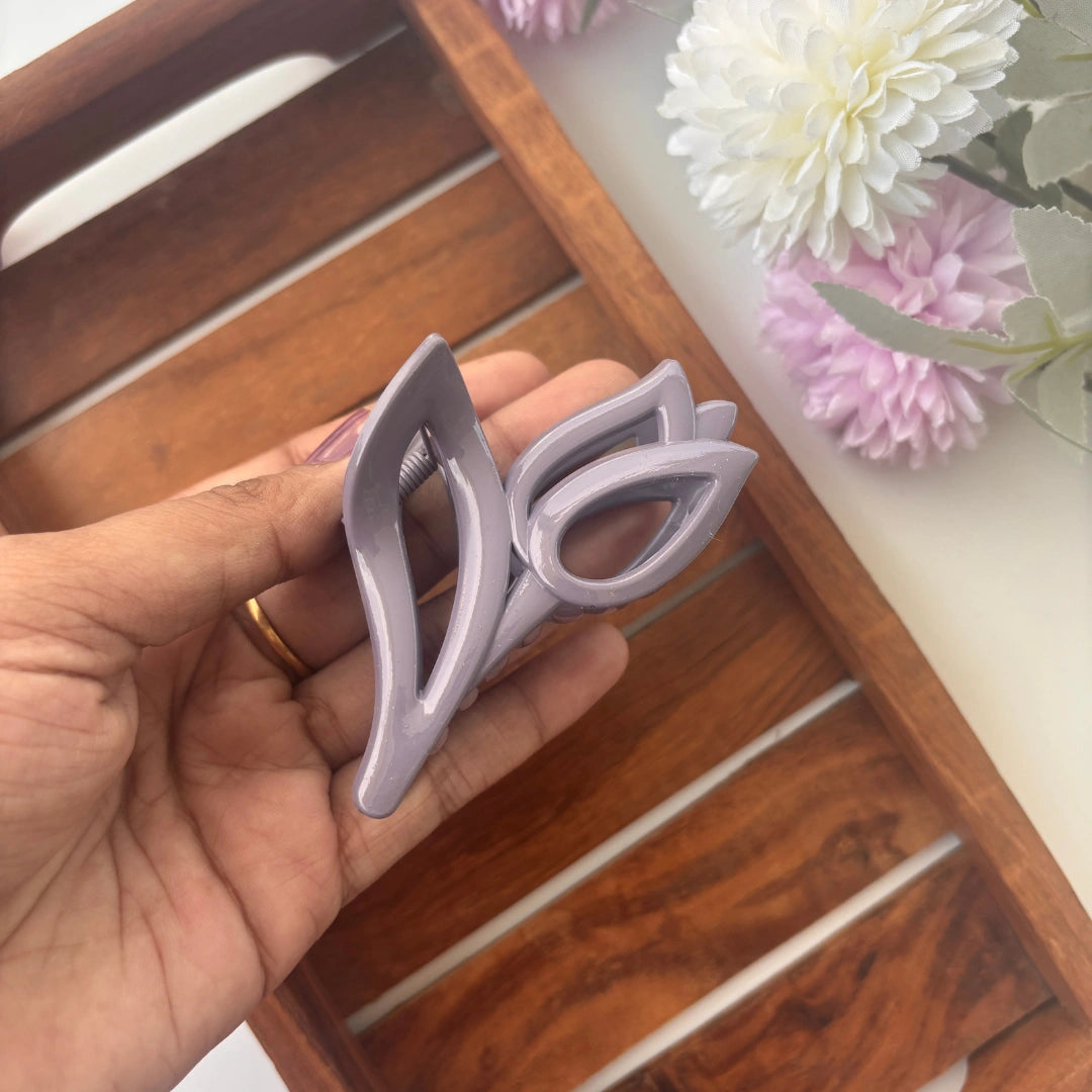 Minimal Tulip Petal Hair Claw – Medium