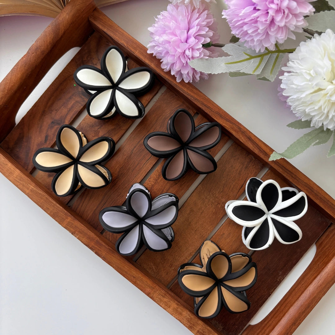 Matte Bloom Flower Hair Claw – Medium