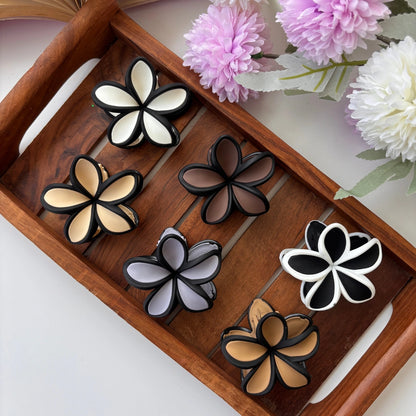 Matte Bloom Flower Hair Claw – Medium