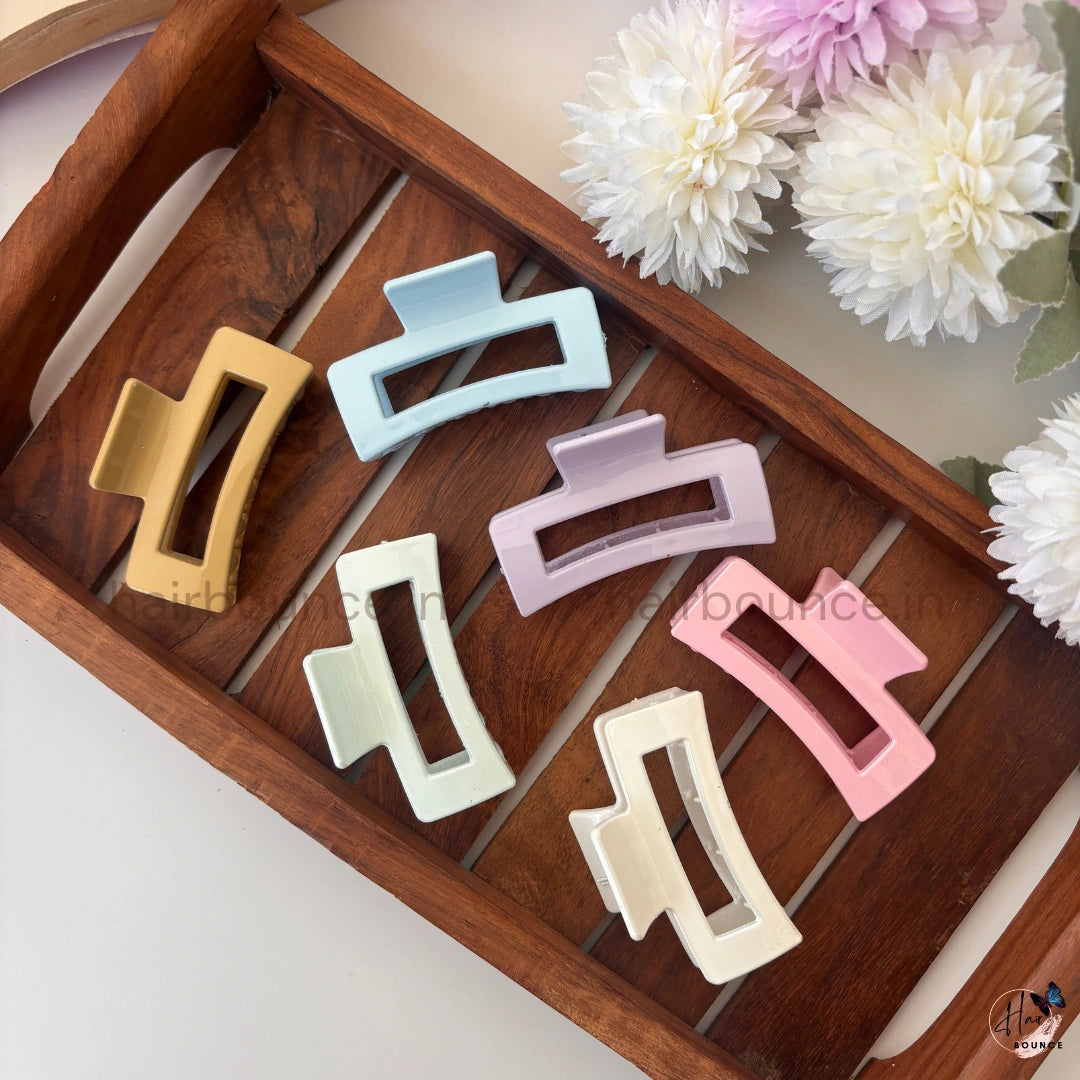 Minimal Rectangle Cutout Hair Claw – Medium