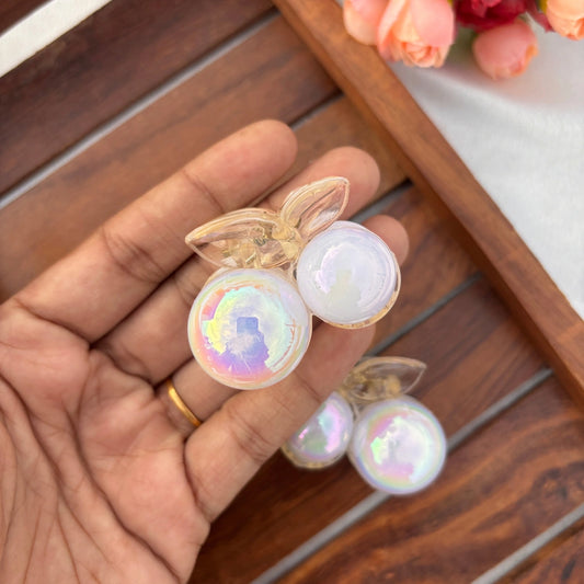White Pearl Cherry Hair Claw - Medium