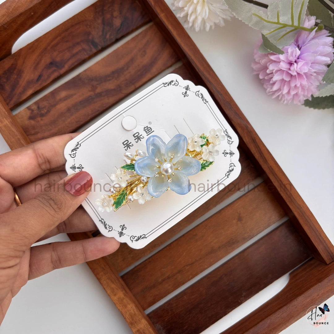 Radiant Blossom Pearl Hair Barrette – Elegant Floral Clip