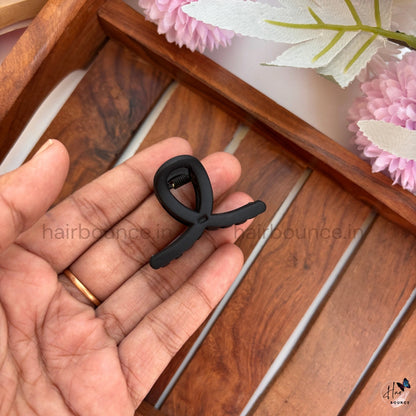 Minimal Loop Matte Mini Hair Claw – Small