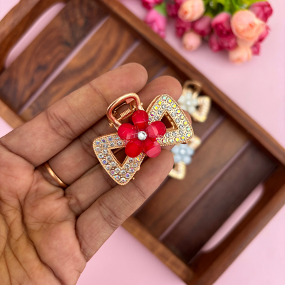 Elegant Infinity Shape Flower Metal Claw – Medium